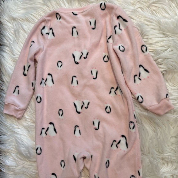 Toddler Girl Carter’s 2T Penguin Winter Pajamas Lot - Picture 14 of 15